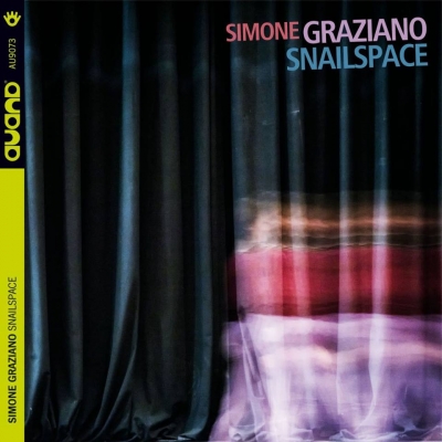 Recensione “Snailspace” di Simone Graziano